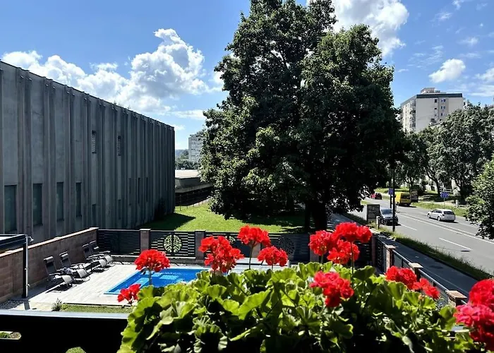 Moste 2 - Free Parking & Pool, Ev Station Appartement *