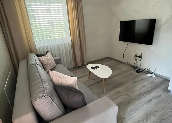 Moste 2 - Free Parking & Pool, Ev Station Appartement *