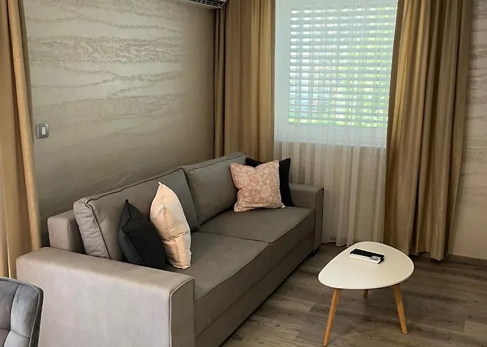 Moste 2 - Free Parking & Pool, Ev Station