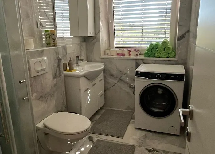 Appartement Moste 2 - Free Parking & Pool, Ev Station