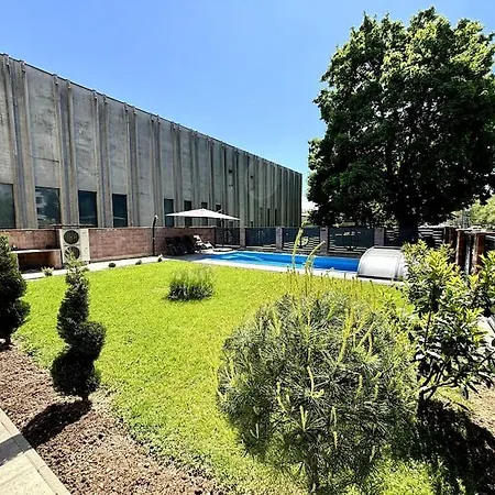Moste 2 - Free Parking & Pool, Ev Station Apartament *